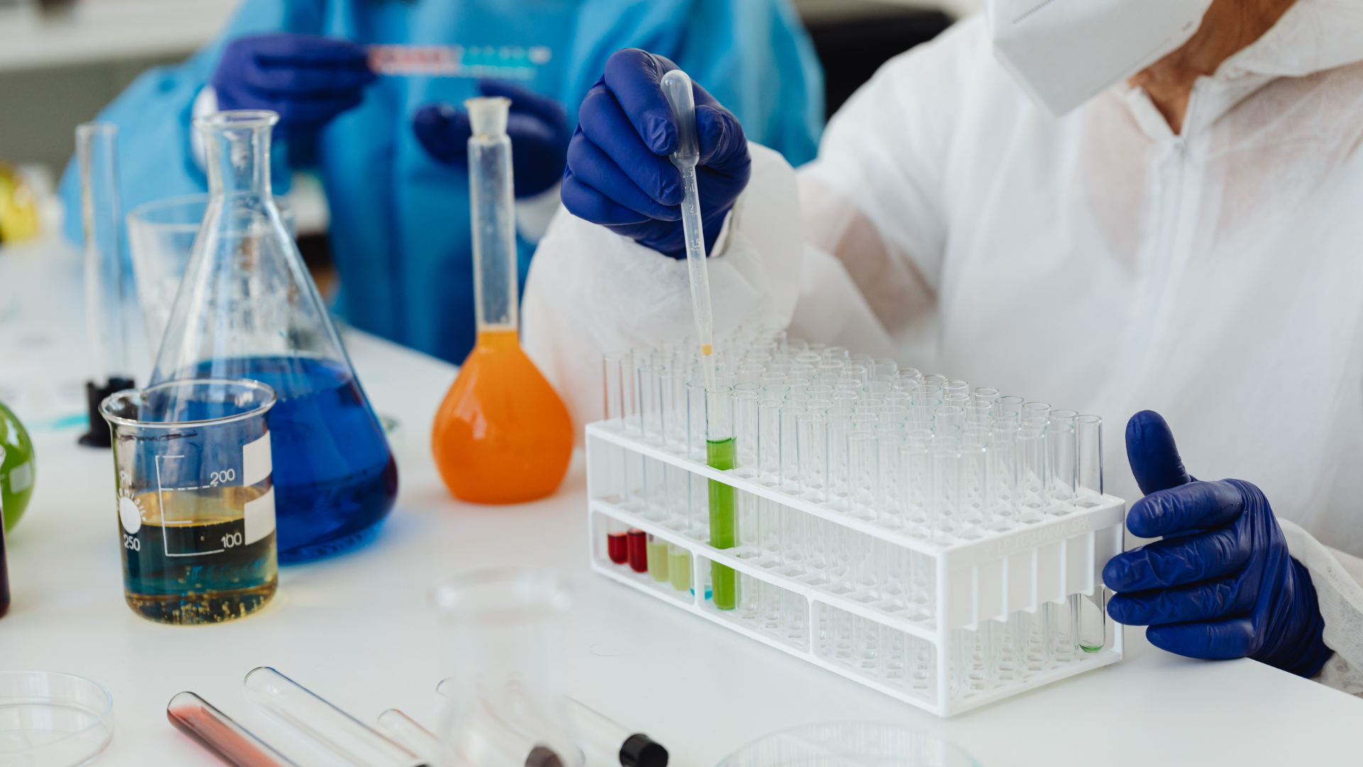 Ayudas para proyectos de I+D 2026: hasta 250.000 € para impulsar la innovación en el sector químico